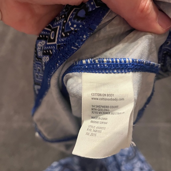 Cotton On Blue Patterned Athletic Leggings - Picture 3 of 4